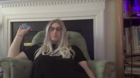 Varina online show from April 8, 3:48 pm