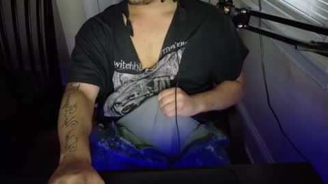 VaughnKay online show from February 8, 10:35 pm