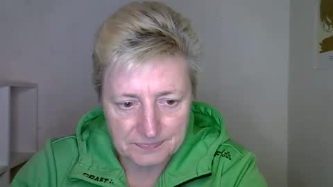 vea_motty online show from November 19, 1:54 pm