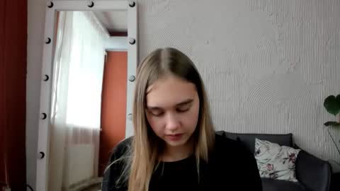 Snapshot of vel1ka chatting on October 11, 8:08 am Barbara online show from October 11, 8:08 am