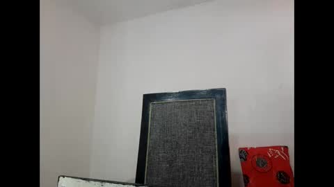 velk_hot1 online show from March 6, 6:48 pm