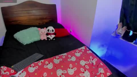 Vella online show from December 2, 7:12 pm