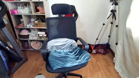 Im VelaI will be Christmas and New Year with my family December 22 to January 13 I will miss you guys. online show from February 10, 9:07 pm