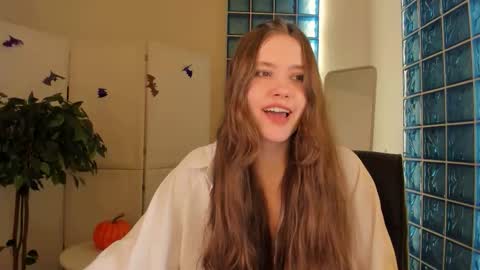 velvet_cherry online show from October 30, 3:01 pm