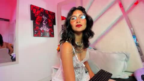 velvet  mystic online show from March 19, 3:34 am