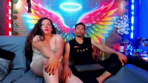 SASHA AND CRISS online show from April 30, 1:54 am