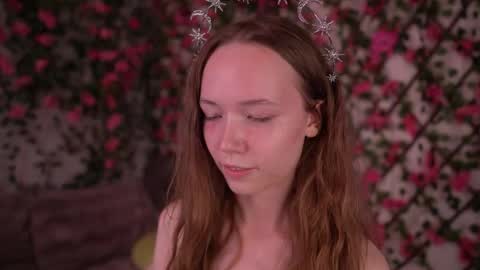 Polly online show from November 28, 6:26 pm