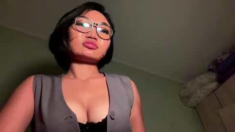 velvetb00m online show from July 31, 6:20 pm