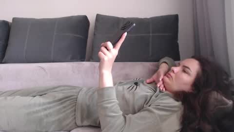 velvetmoon123 online show from March 20, 8:19 am