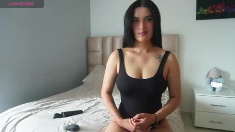 velvet online show from April 18, 7:07 pm