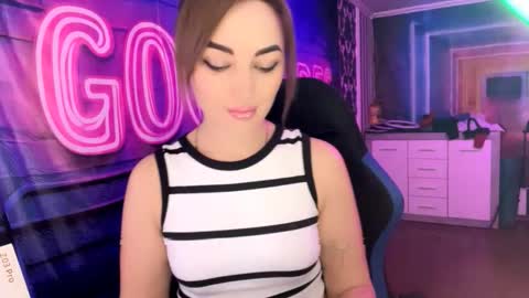 MERYEM online show from February 22, 1:36 pm