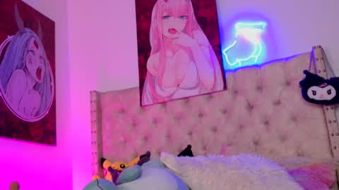 velvetvibes_ online show from July 22, 7:32 am