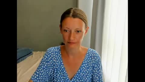 velvetzara online show from July 22, 1:35 pm