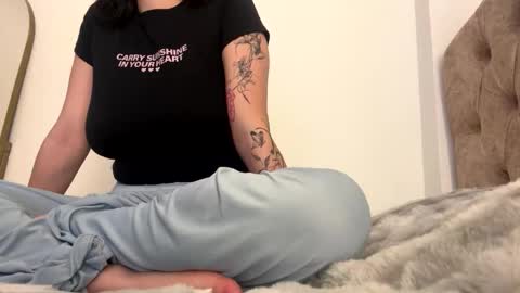 venus_art11 online show from April 15, 5:11 am