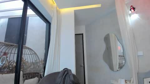 VENUS online show from December 16, 11:49 am