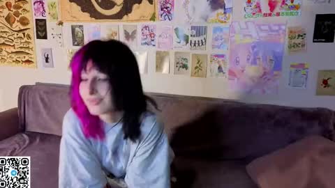 Erica online show from May 22, 8:15 pm