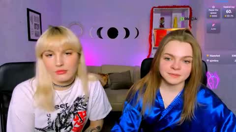 Ronni online show from March 25, 8:15 pm