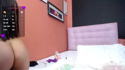 Snapshot of veronica_roose chatting on March 10, 6:45 pm Veronica online show from March 10, 6:45 pm