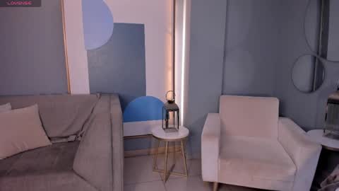 veronicablue1 online show from May 4, 11:39 am