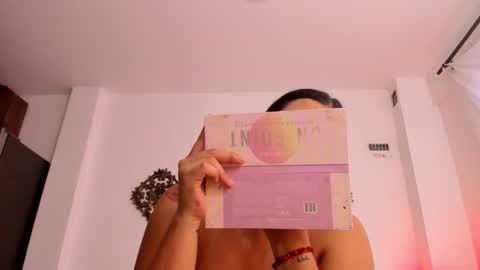 Veronica Gills online show from March 25, 6:25 pm