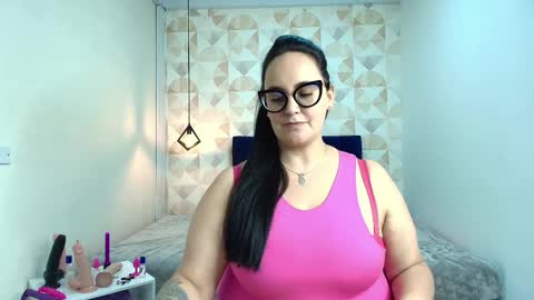 Snapshot of veroniicabbw chatting on February 19, 8:52 pm veroniicabbw online show from February 19, 8:52 pm