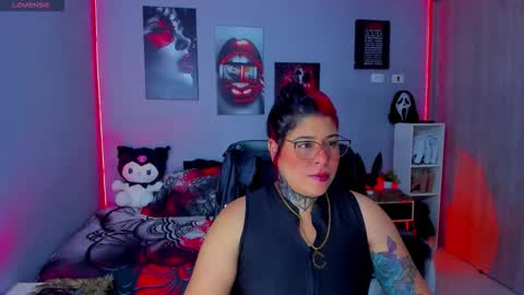 Miss Veronika online show from November 6, 8:28 am