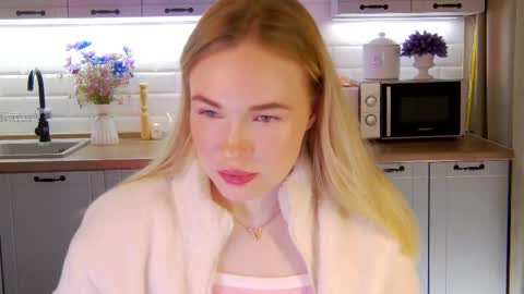 Veronika online show from September 30, 5:45 pm