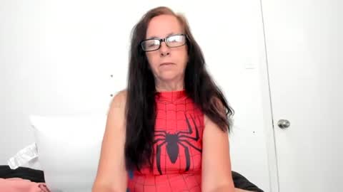 verysassypeachgoddess online show from May 25, 1:06 pm
