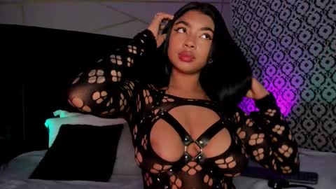 Snapshot of verza_h23 chatting on October 13, 1:02 pm Sthefanny online show from October 13, 1:02 pm