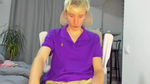 vibemygirl online show from November 10, 6:54 pm