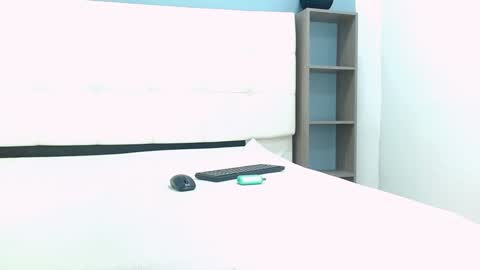 Vicent  online show from January 8, 11:52 pm