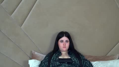 VickiBrooks online show from February 4, 11:49 pm