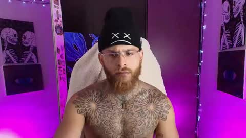 vickingcock7 online show from February 27, 5:11 am