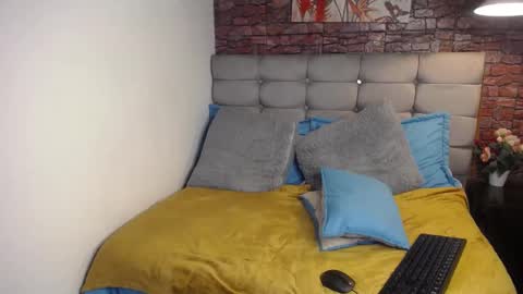 Snapshot of vicky_bass chatting on March 9, 7:48 pm VICTORIA online show from March 9, 7:48 pm