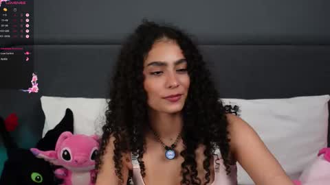 vicky_curly online show from January 7, 12:15 am