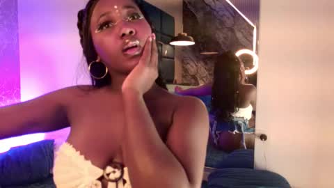 Vicky Walles online show from October 20, 3:44 am