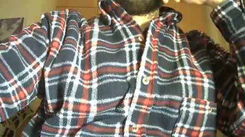 Snapshot of victorhume chatting on December 15, 11:31 pm VictorHume online show from December 15, 11:31 pm