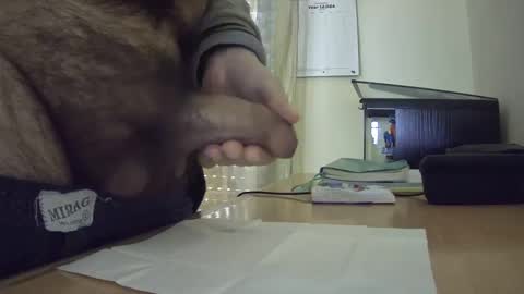 Snapshot of victorhume chatting on December 9, 9:49 am VictorHume online show from December 9, 9:49 am