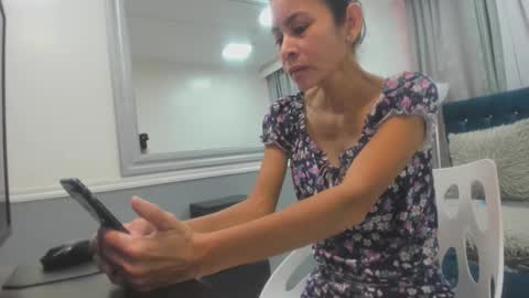 Victoria  grey  online show from April 15, 8:09 pm