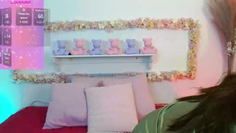 Snapshot of victoria_cherry_ chatting on September 25, 12:01 pm victoria_cherry_ online show from September 25, 12:01 pm