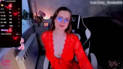 Snapshot of victoria_the_fox chatting on October 1, 8:13 am    -   The Divine Fox online show from October 1, 8:13 am