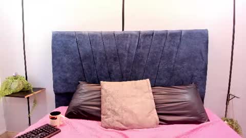 victoriaa_anderson_ online show from July 28, 9:03 pm