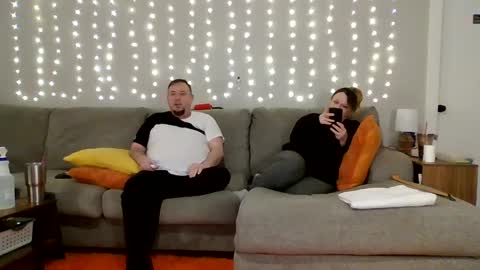 Victoria and Jesse online show from February 10, 3:53 pm