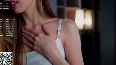 victoriahouston online show from December 19, 6:20 am