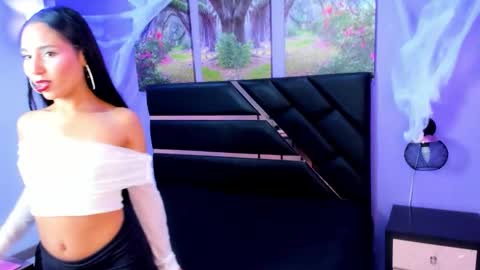 victoriavillalobos online show from October 20, 9:09 pm