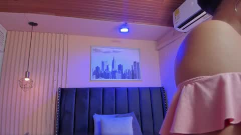 Viiolett online show from November 27, 9:00 pm