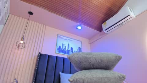 Viiolett online show from February 6, 8:33 pm