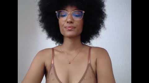 viiolettaaa online show from April 20, 8:01 pm