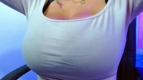 viioleta online show from April 23, 12:29 pm