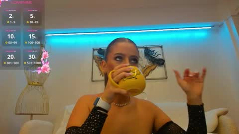 vikafever online show from October 26, 4:57 am